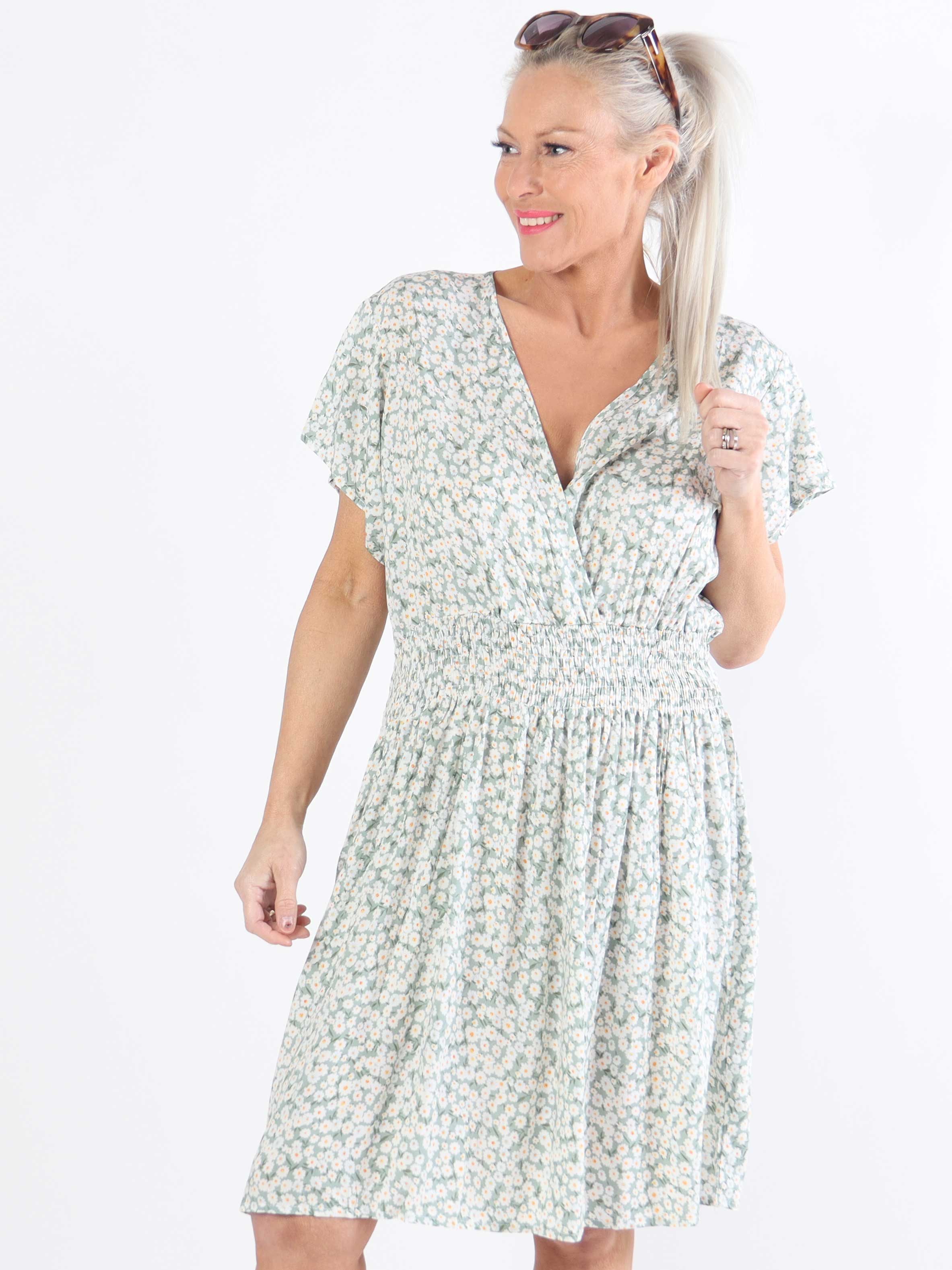 Clementine - Småblomstret plus size kjole med elastik i taljen